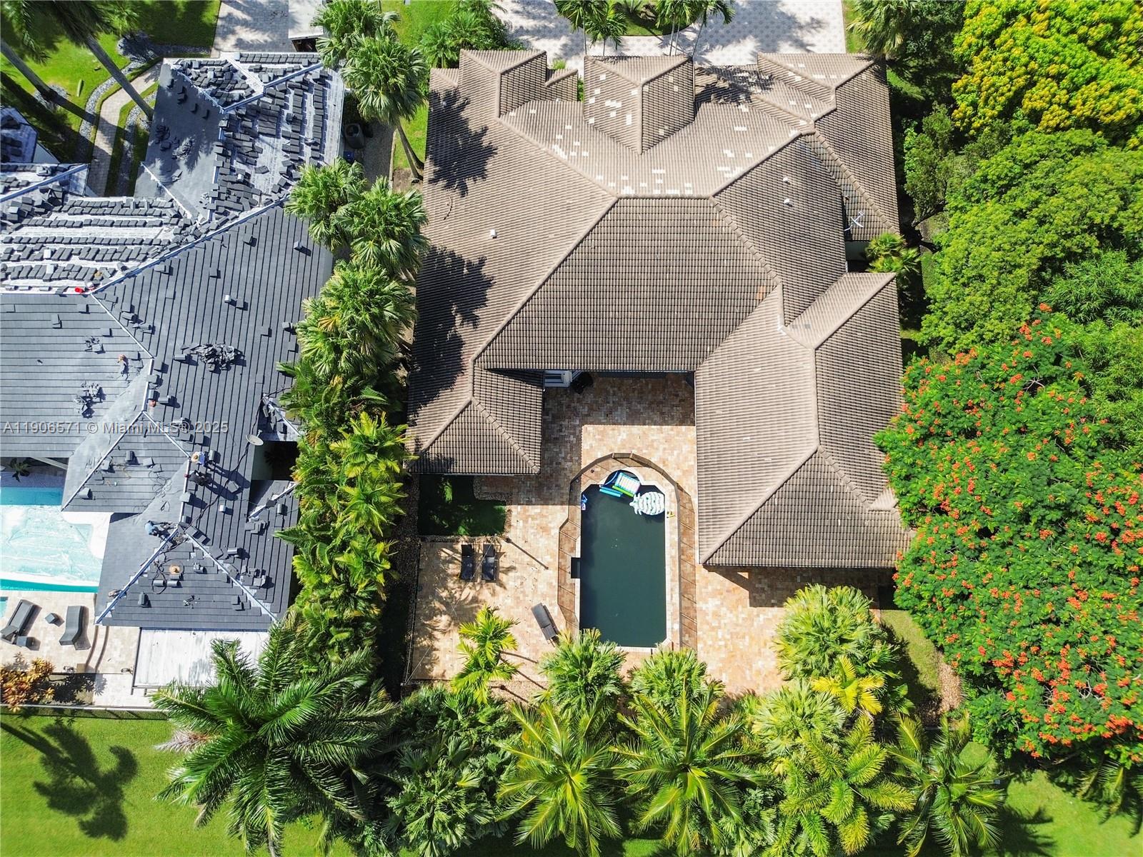 SECTOR 7 - - Residential Lease