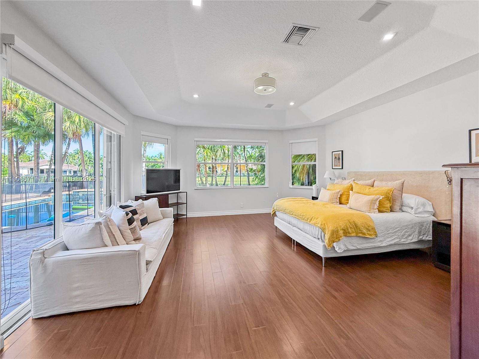 SECTOR 7 - - Residential Lease