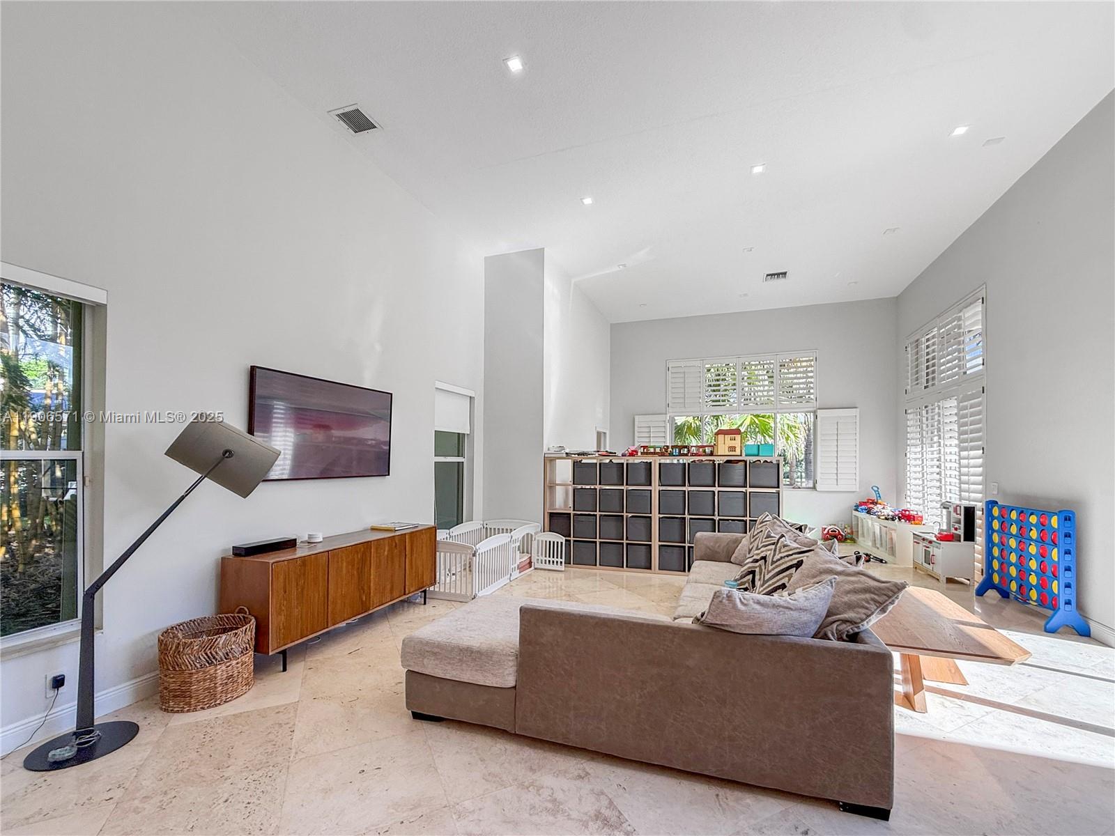 SECTOR 7 - - Residential Lease