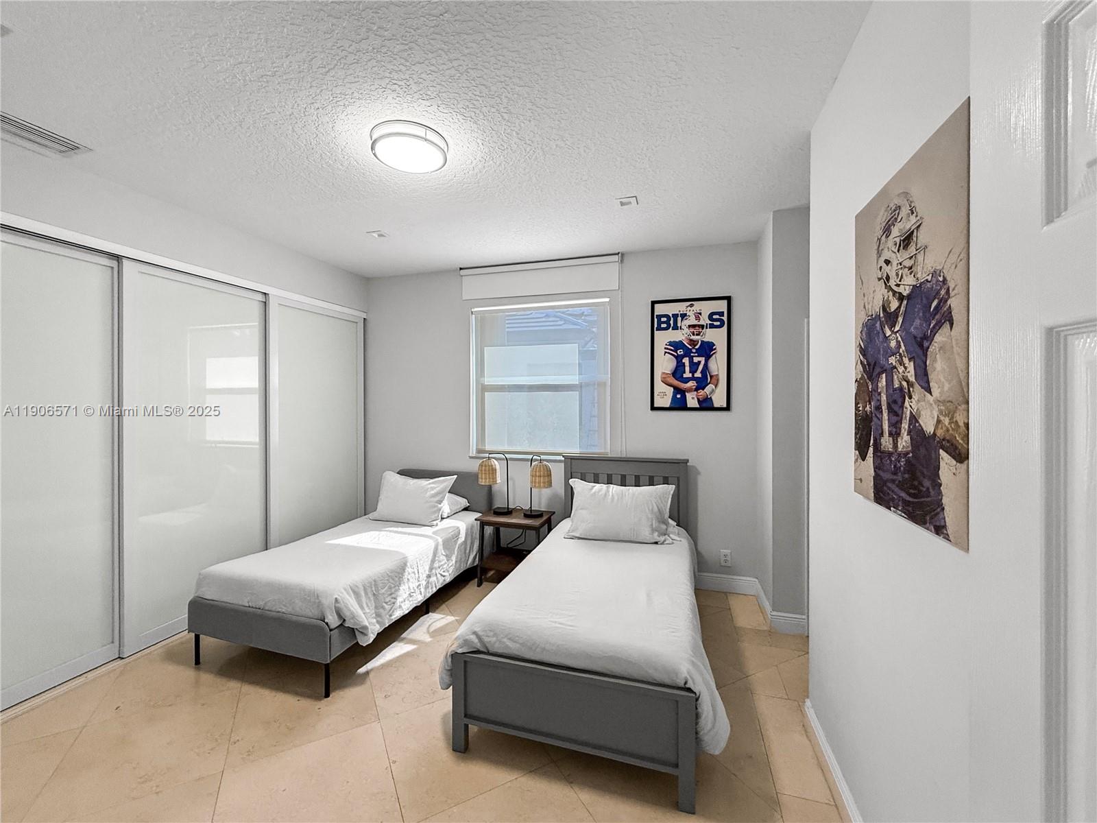 SECTOR 7 - - Residential Lease