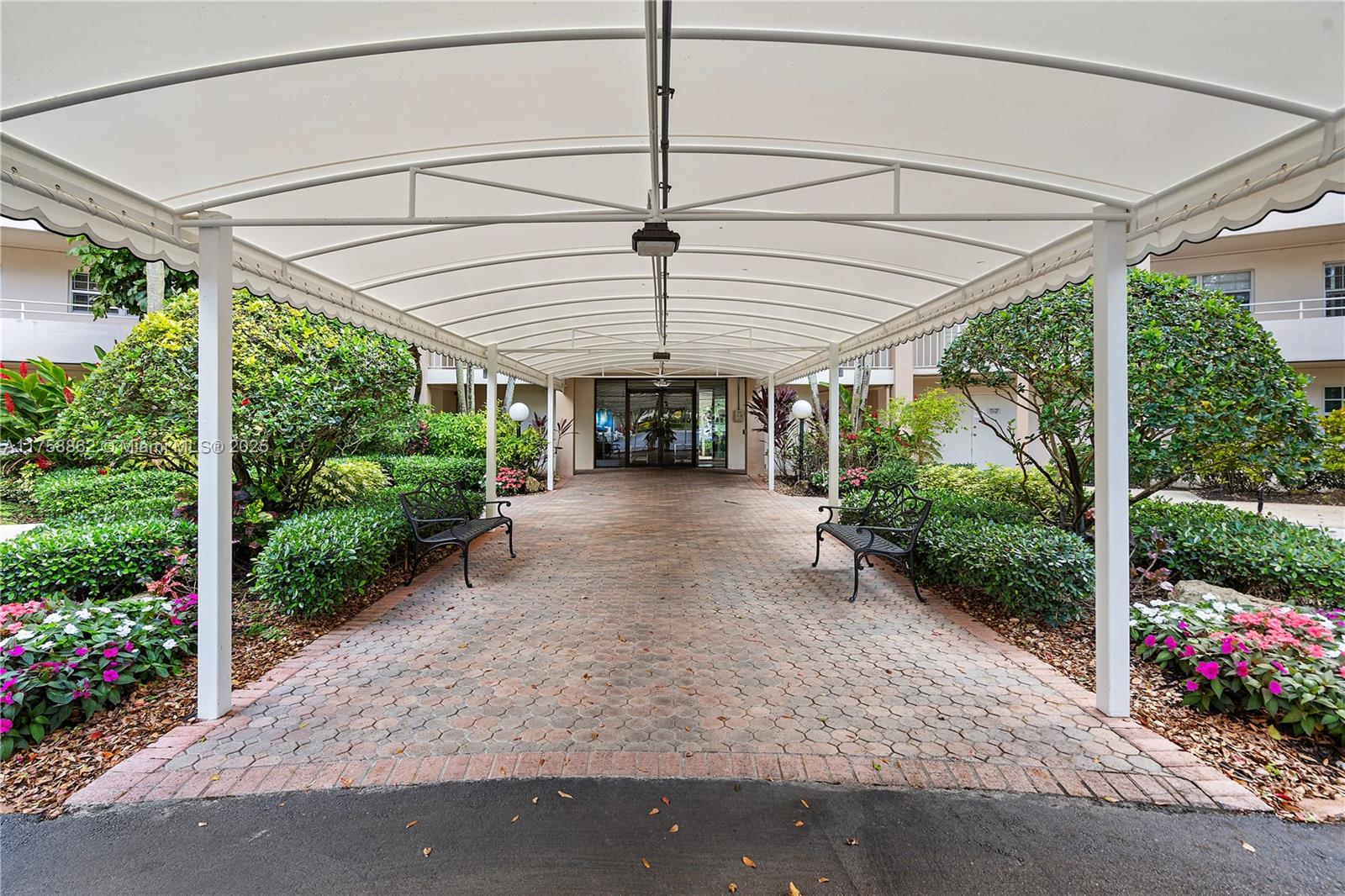 NO 70 PALM-AIRE COUNTRY C - Residential