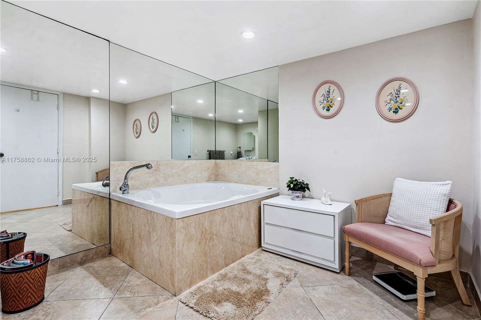 NO 70 PALM-AIRE COUNTRY C - Residential