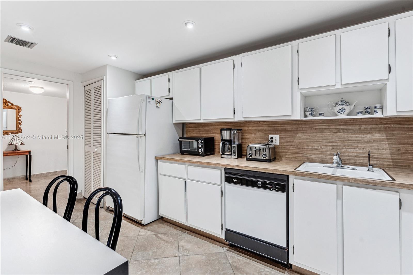 NO 70 PALM-AIRE COUNTRY C - Residential