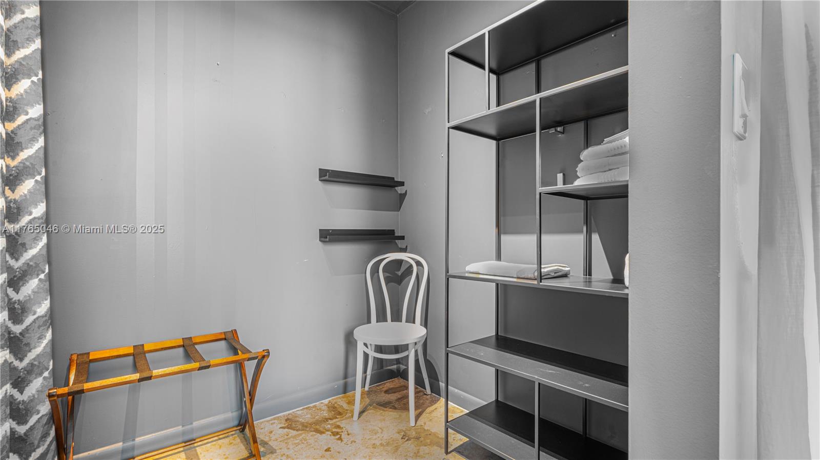 THE LOFT DOWNTOWN - Residential