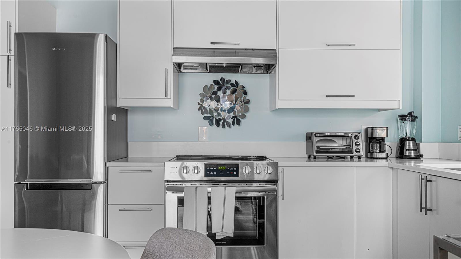 133 NE 2nd Ave 601
