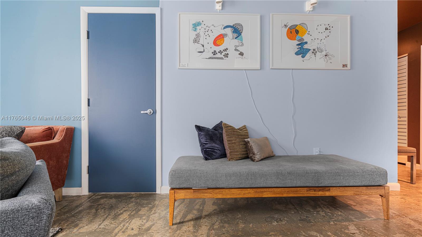 THE LOFT DOWNTOWN - Residential