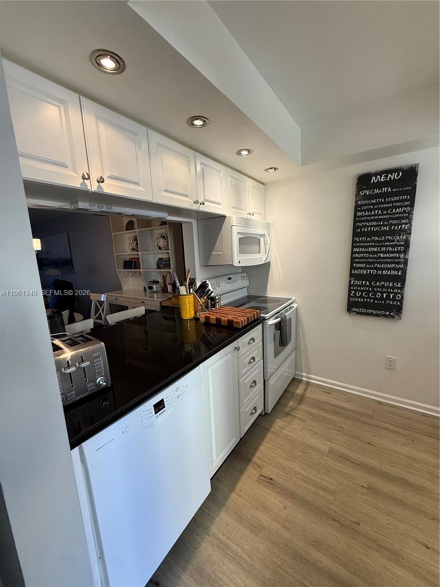 WATERSIDE VILLAGE OF PALM - Residential