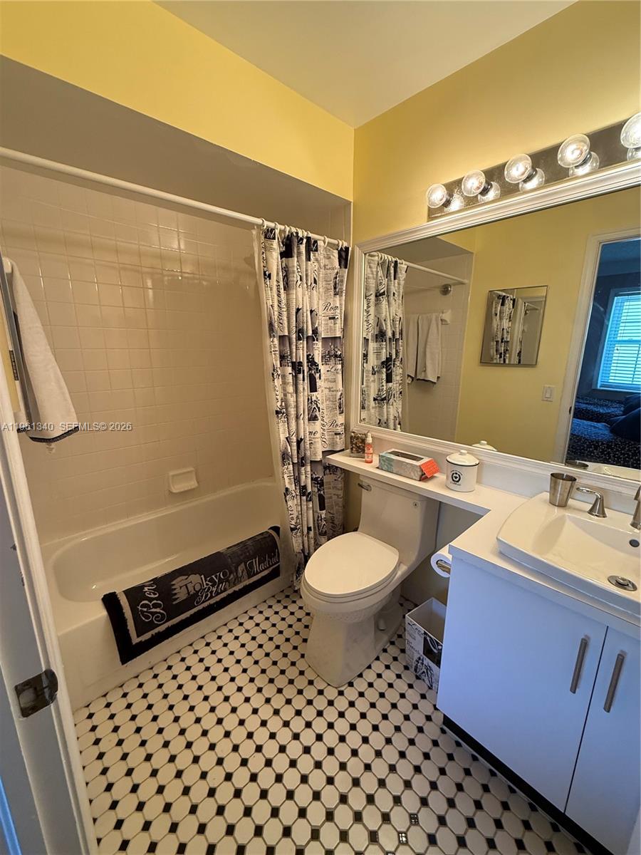 WATERSIDE VILLAGE OF PALM - Residential