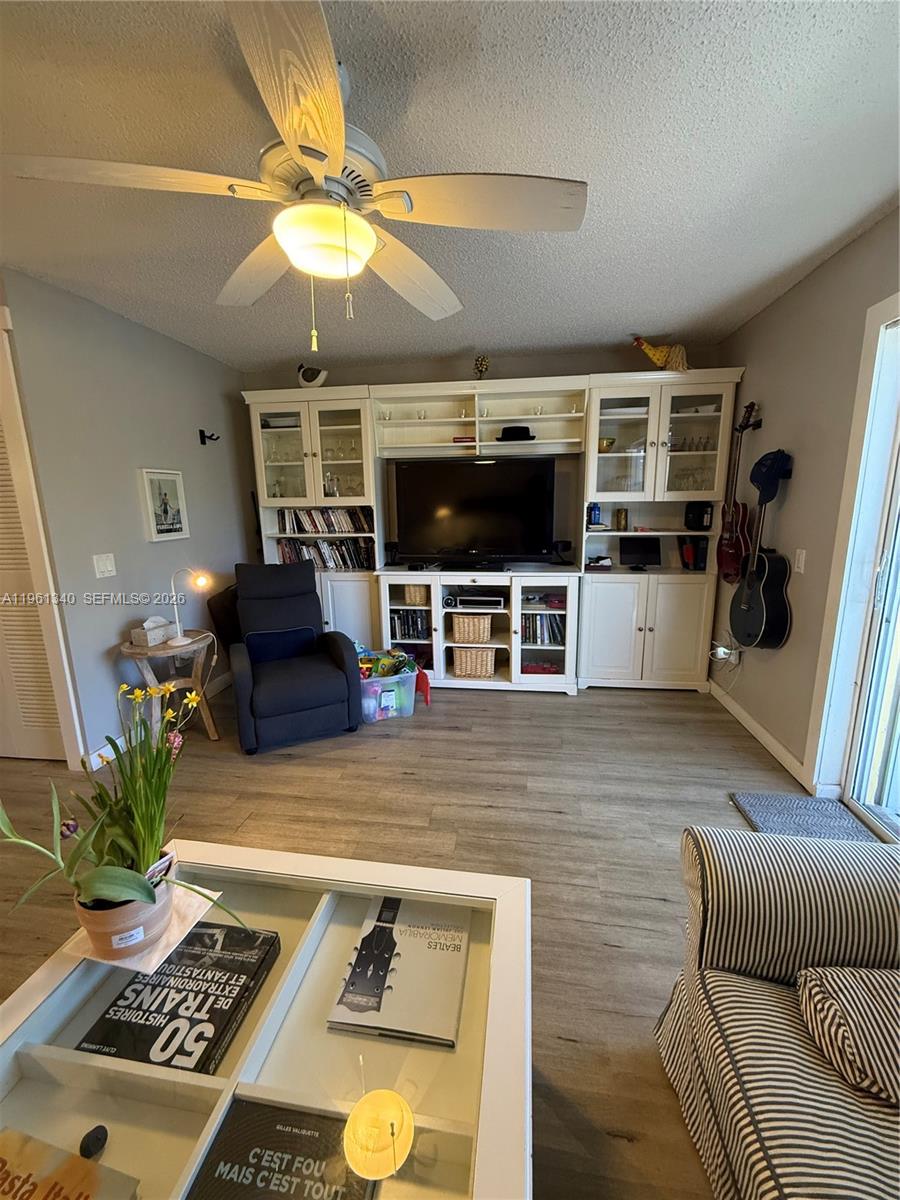 WATERSIDE VILLAGE OF PALM - Residential