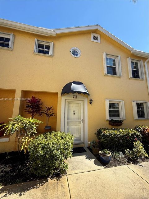 232 Waterside Dr Hypoluxo FL 33462