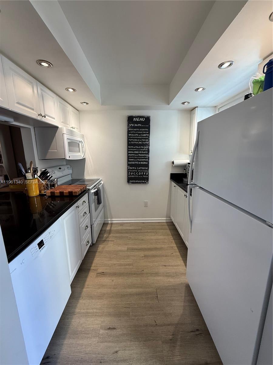 WATERSIDE VILLAGE OF PALM - Residential