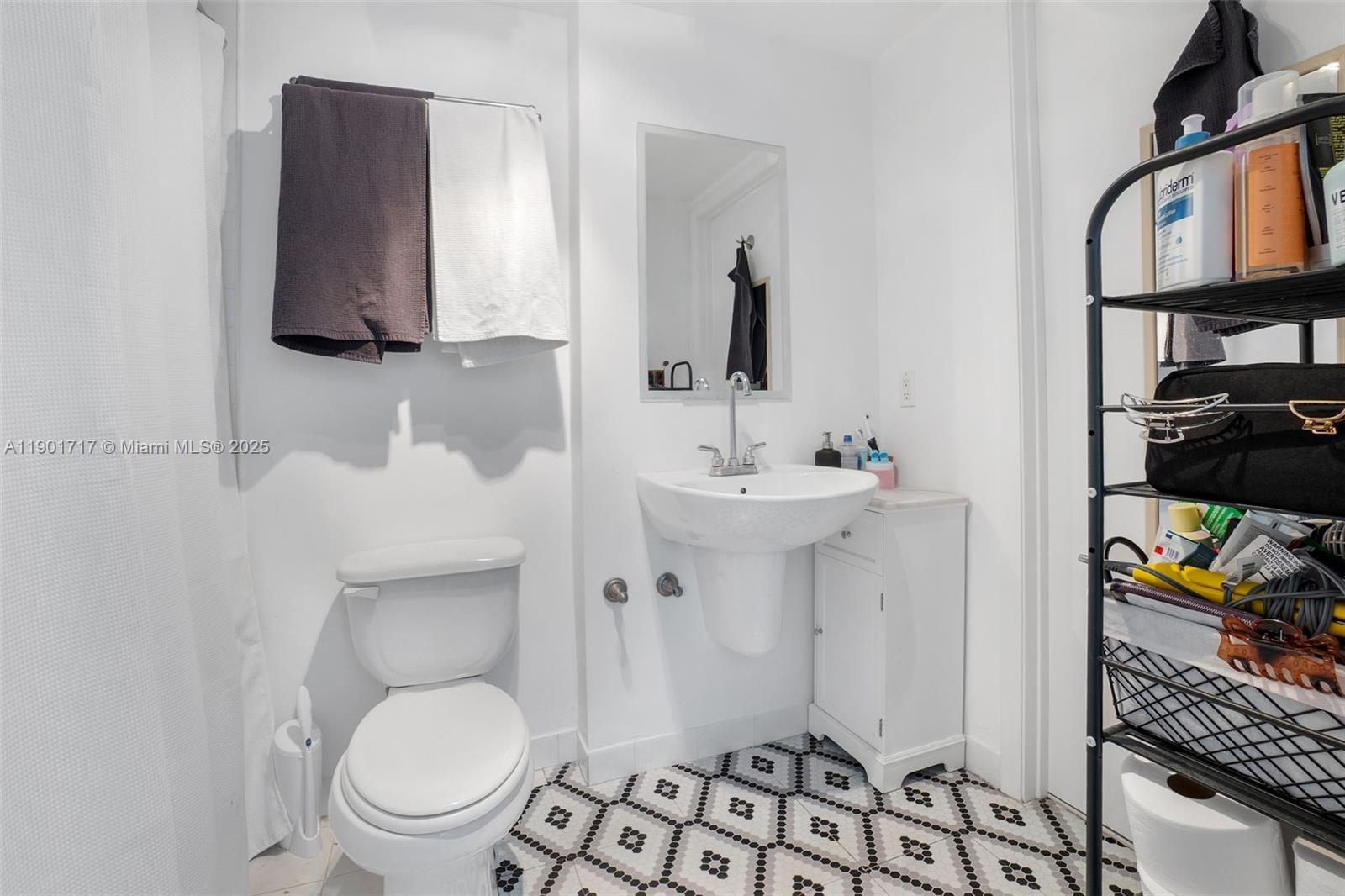 NEO VERTIKA CONDO - Residential