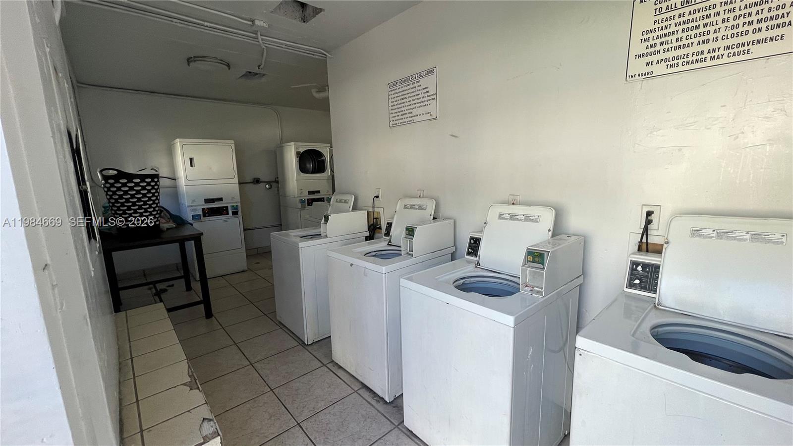 NEW WORLD CONDO APTS IV - Residential