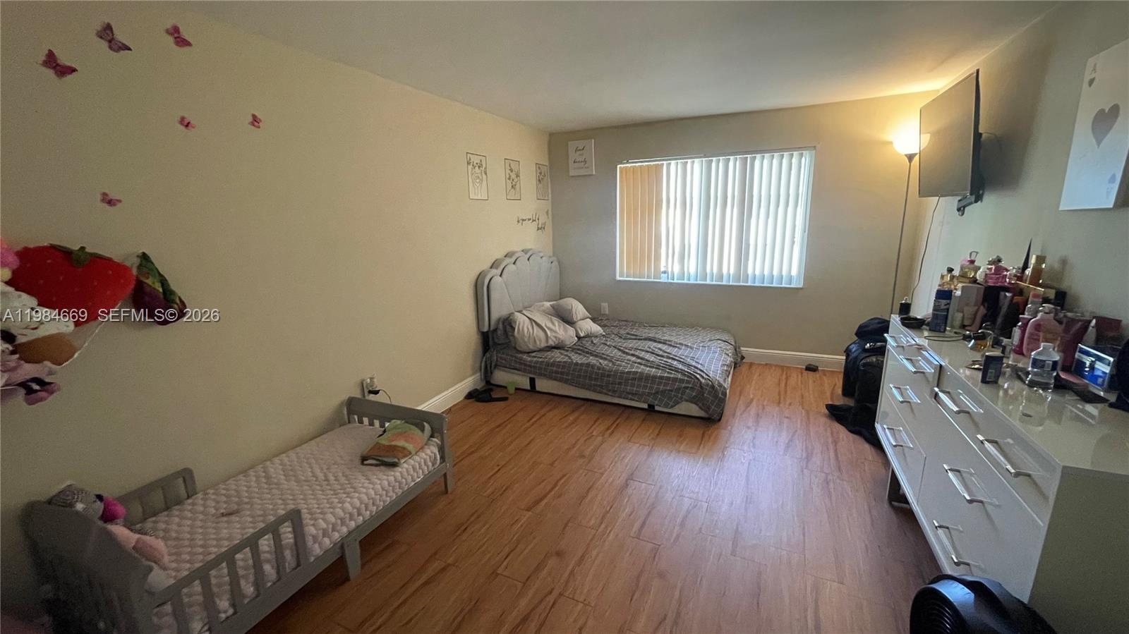 NEW WORLD CONDO APTS IV - Residential