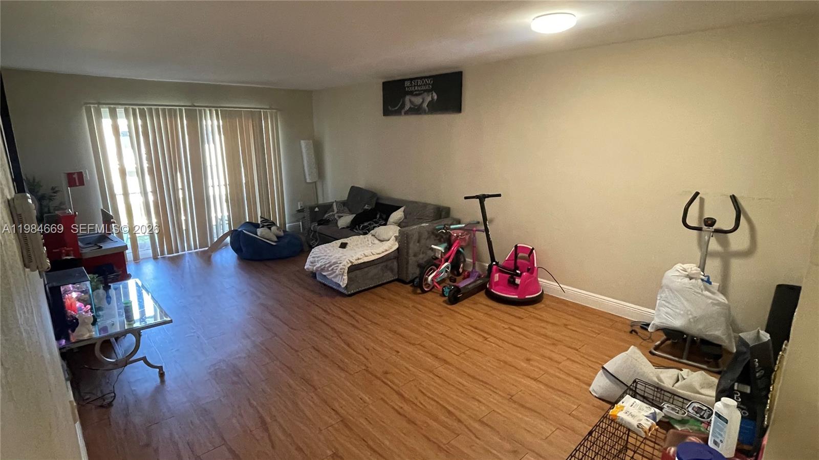 NEW WORLD CONDO APTS IV - Residential