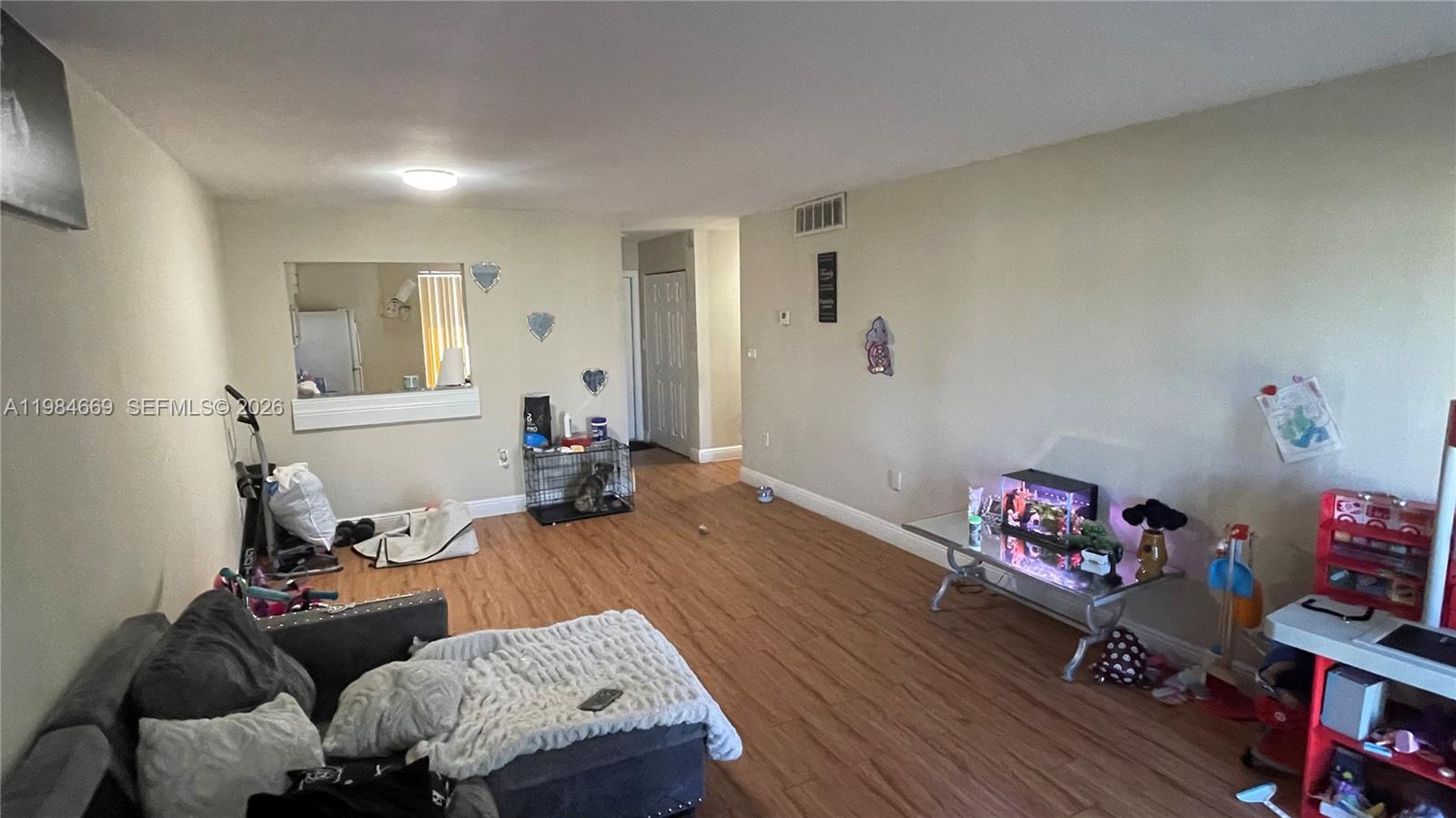 NEW WORLD CONDO APTS IV - Residential