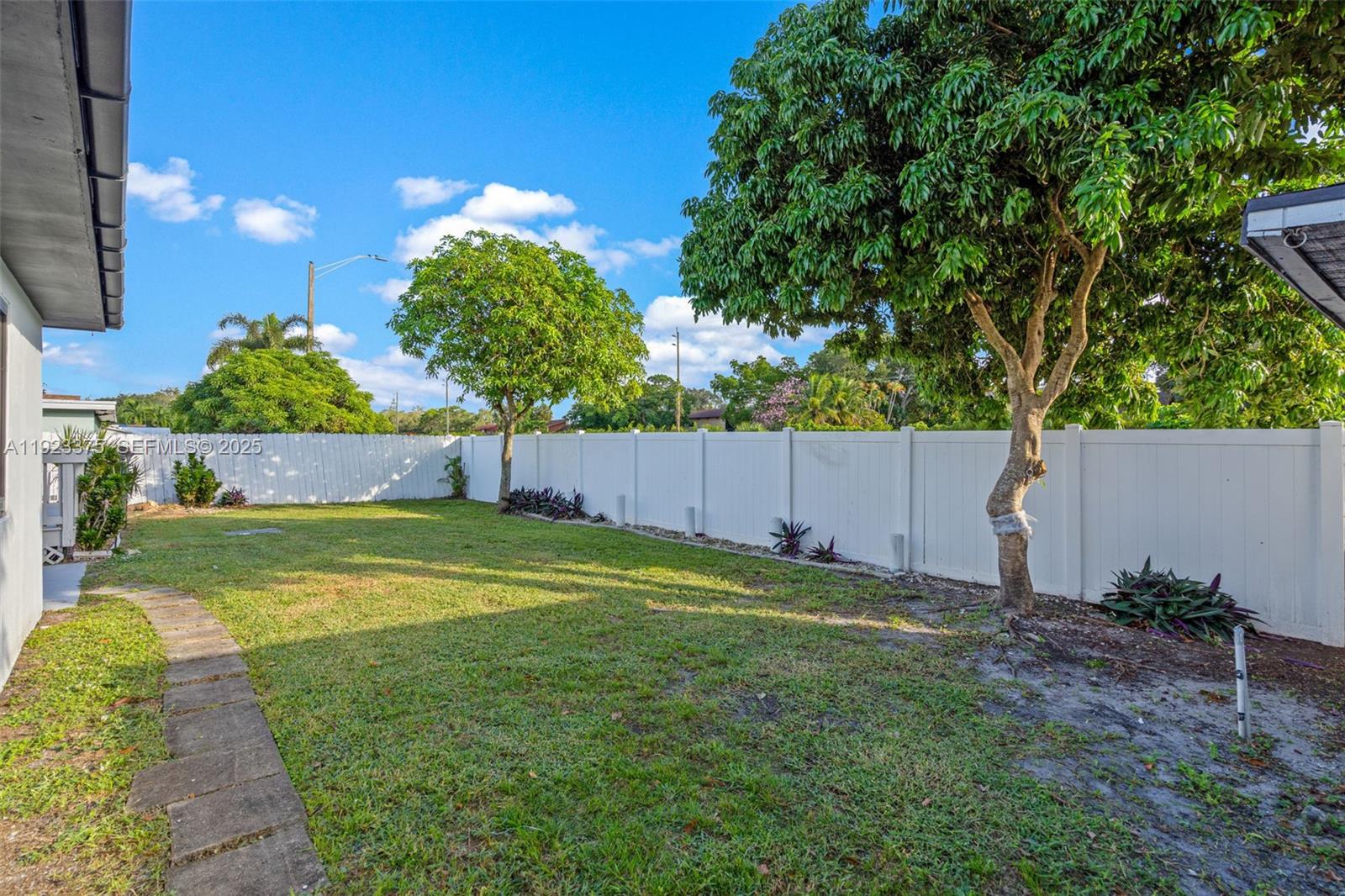 PALM-AIRE VILLAGE 2 SEC A - Residential