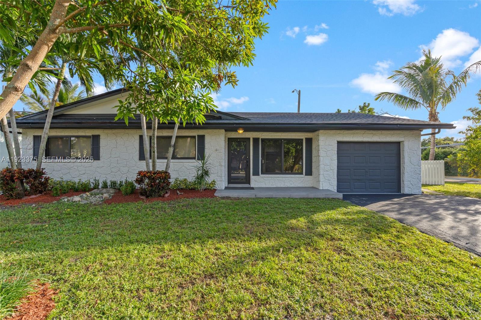 PALM-AIRE VILLAGE 2 SEC A - Residential