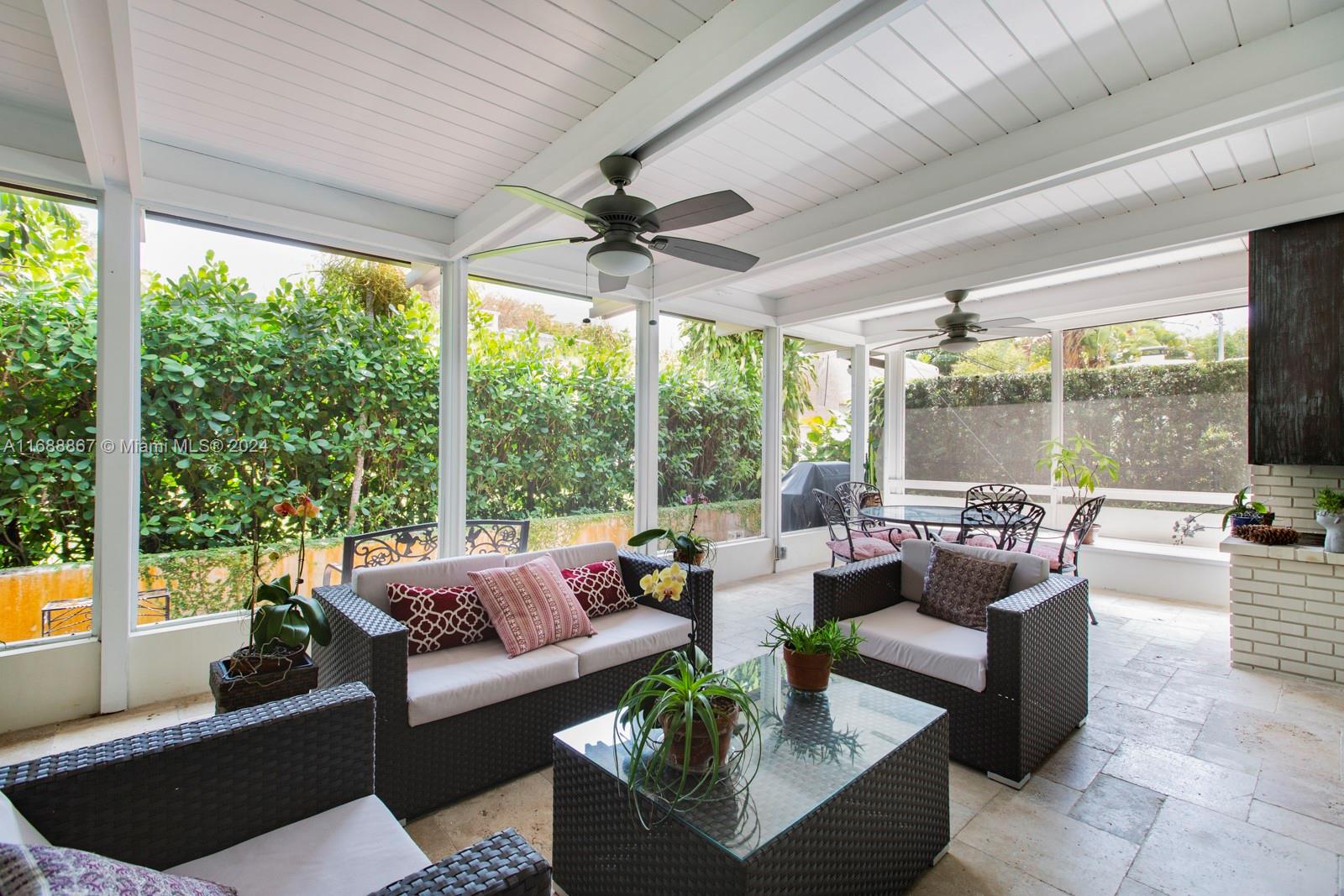 CORAL GABLES C C SEC 3 - Residential Lease