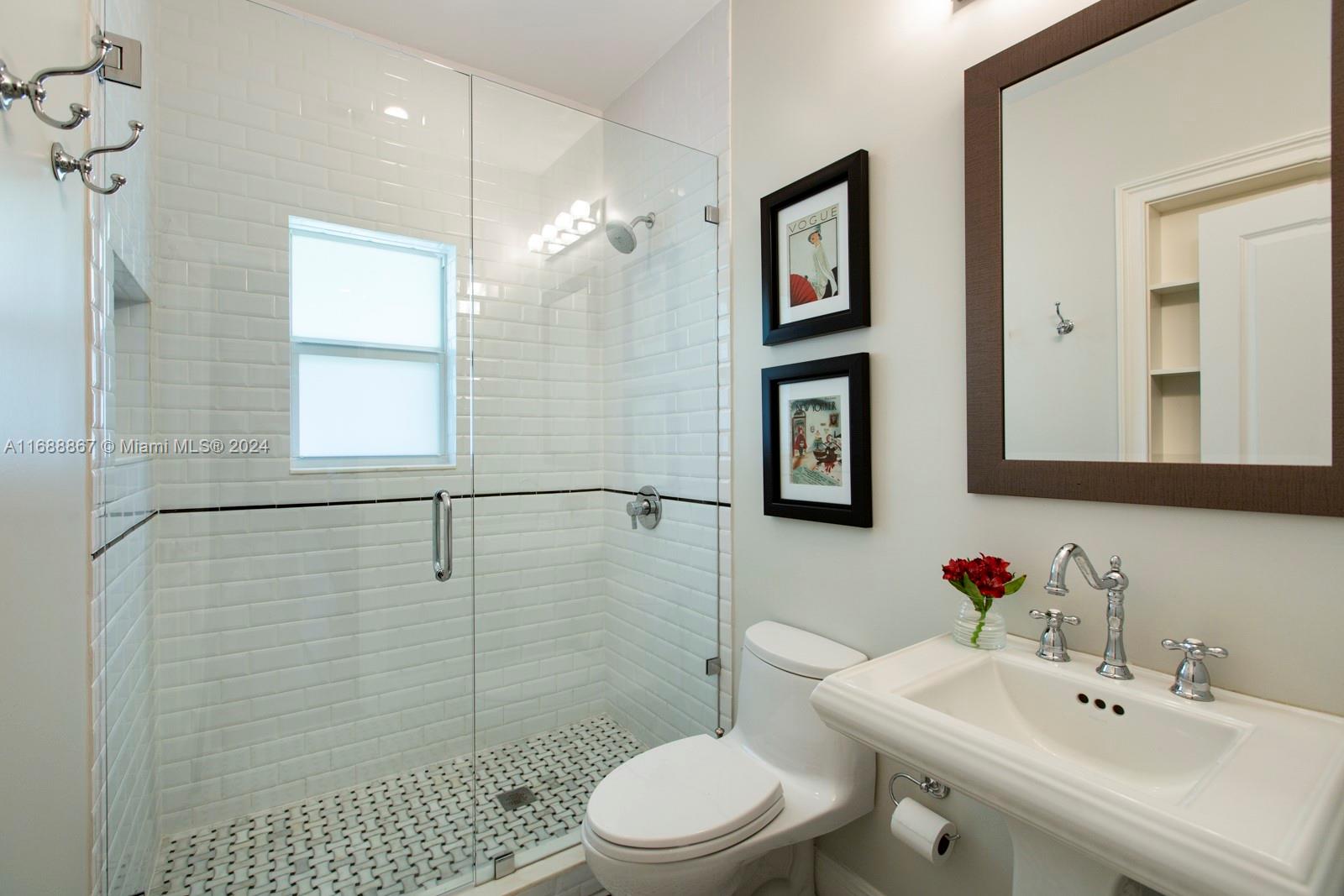 CORAL GABLES C C SEC 3 - Residential Lease