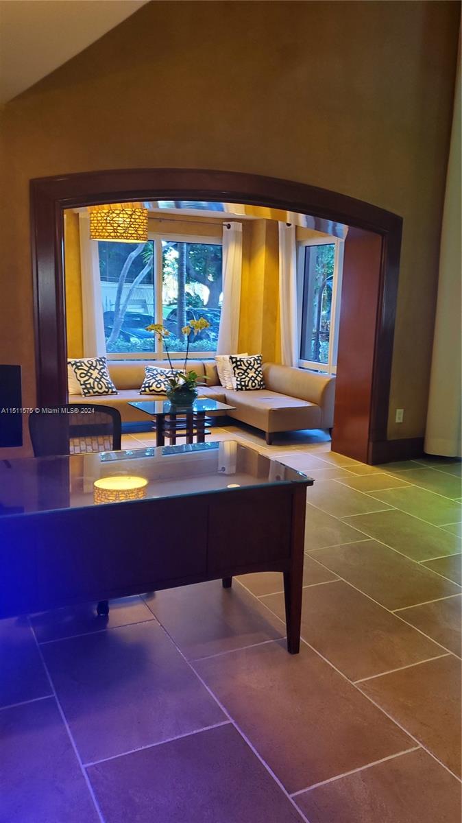 THE MUTINY CONDO - Residential Lease