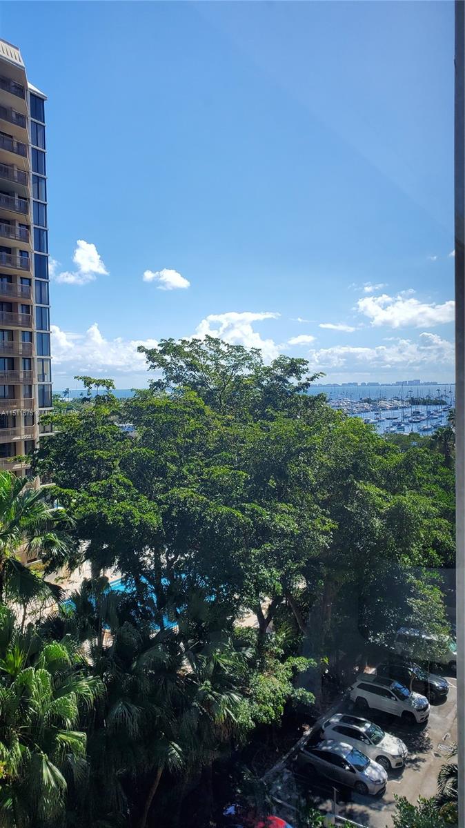 THE MUTINY CONDO - Residential Lease