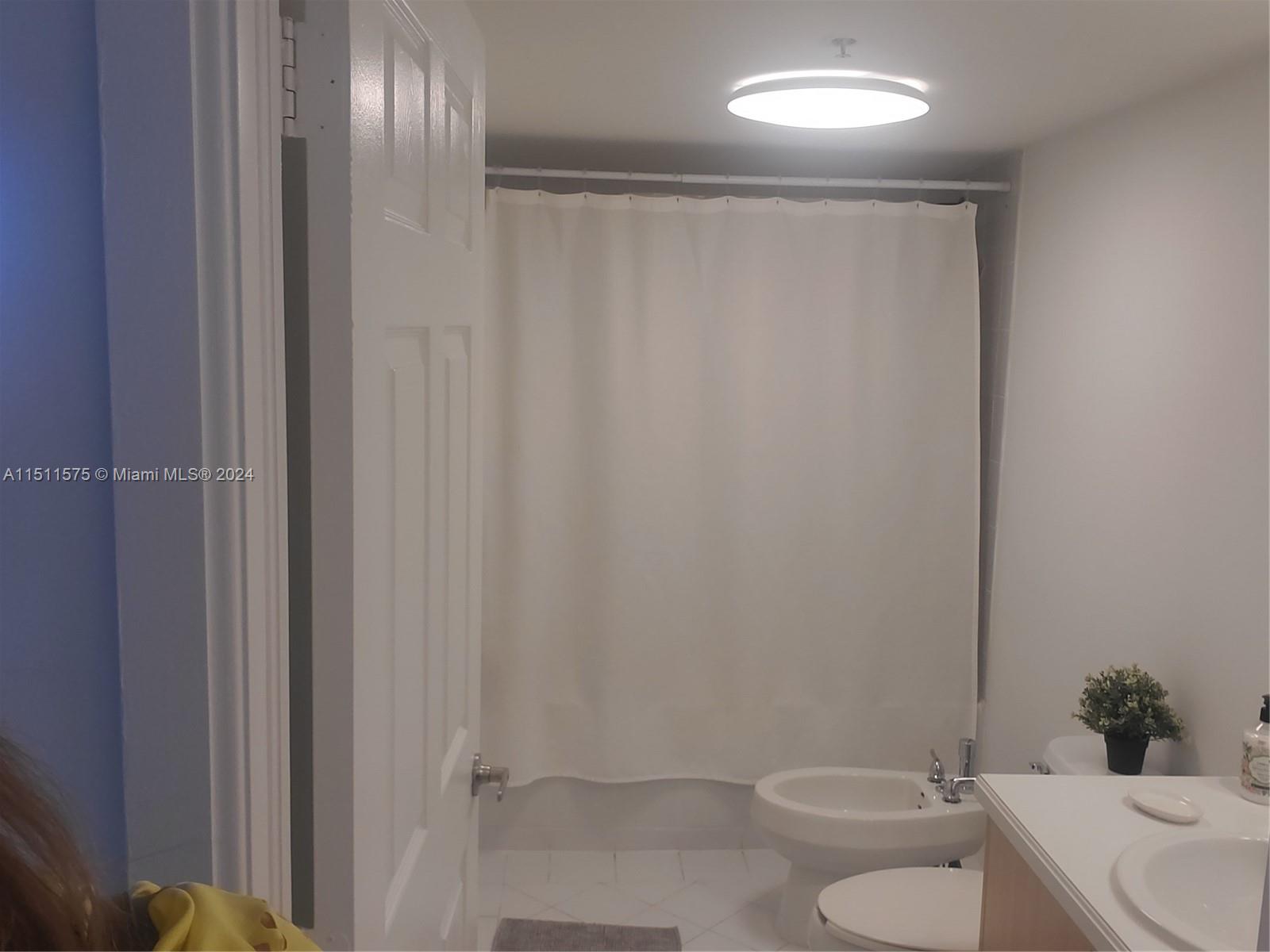 THE MUTINY CONDO - Residential Lease