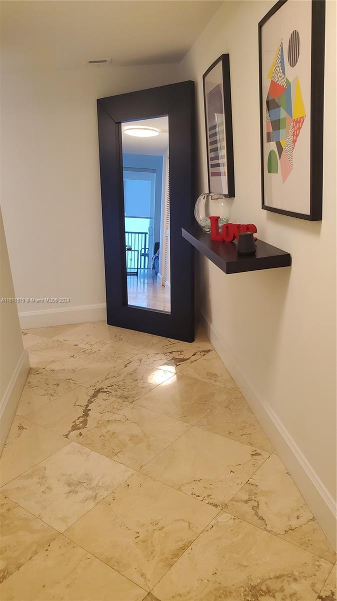 THE MUTINY CONDO - Residential Lease