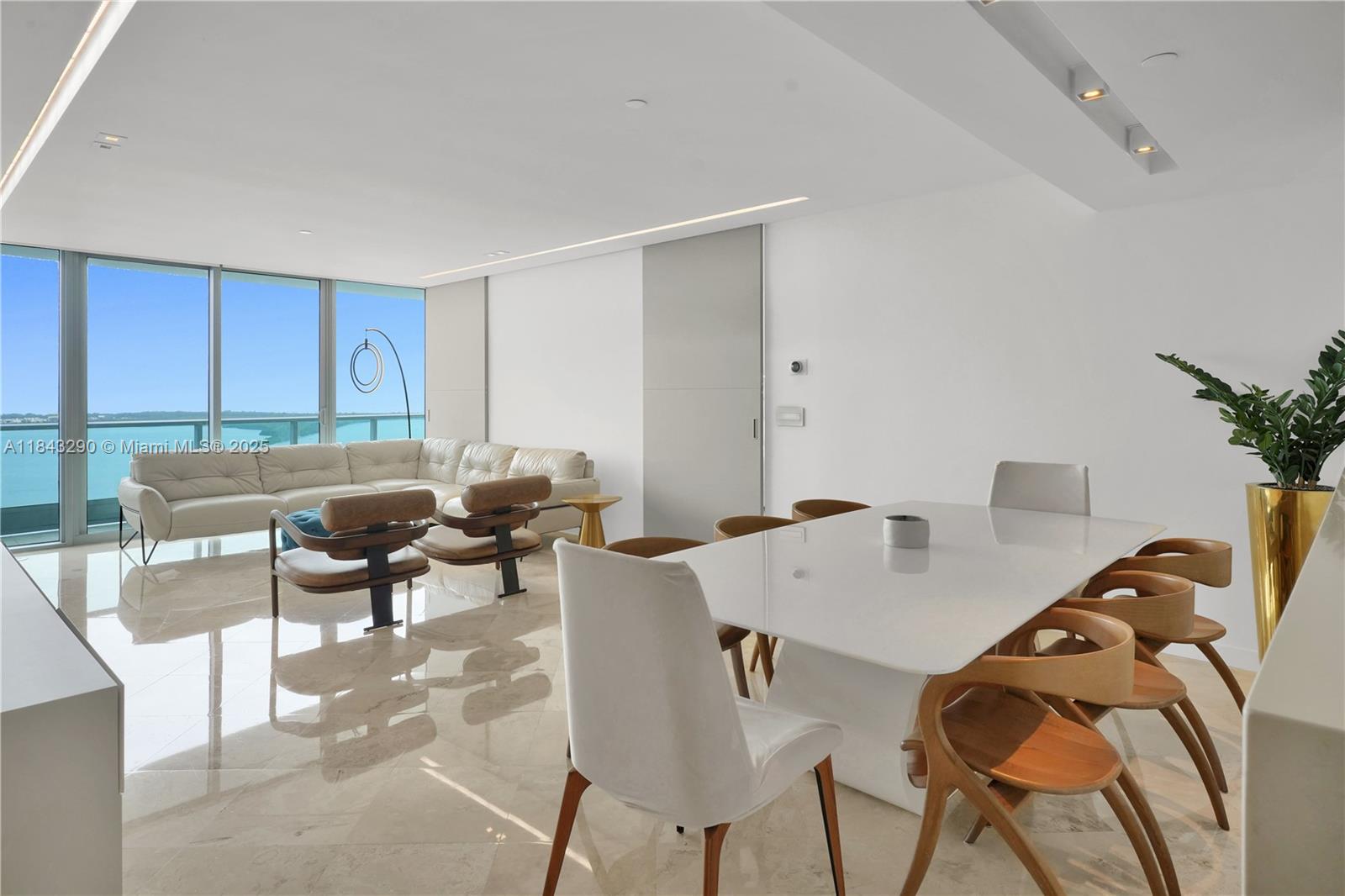1331 Brickell Bay Dr 4303