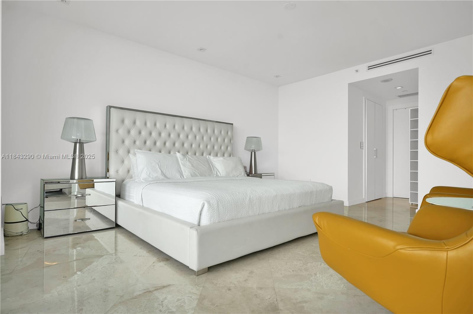 JADE RESIDENCES AT BRICKE - Residential