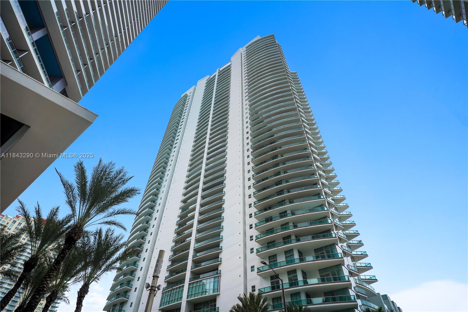1331 Brickell Bay Dr 4303