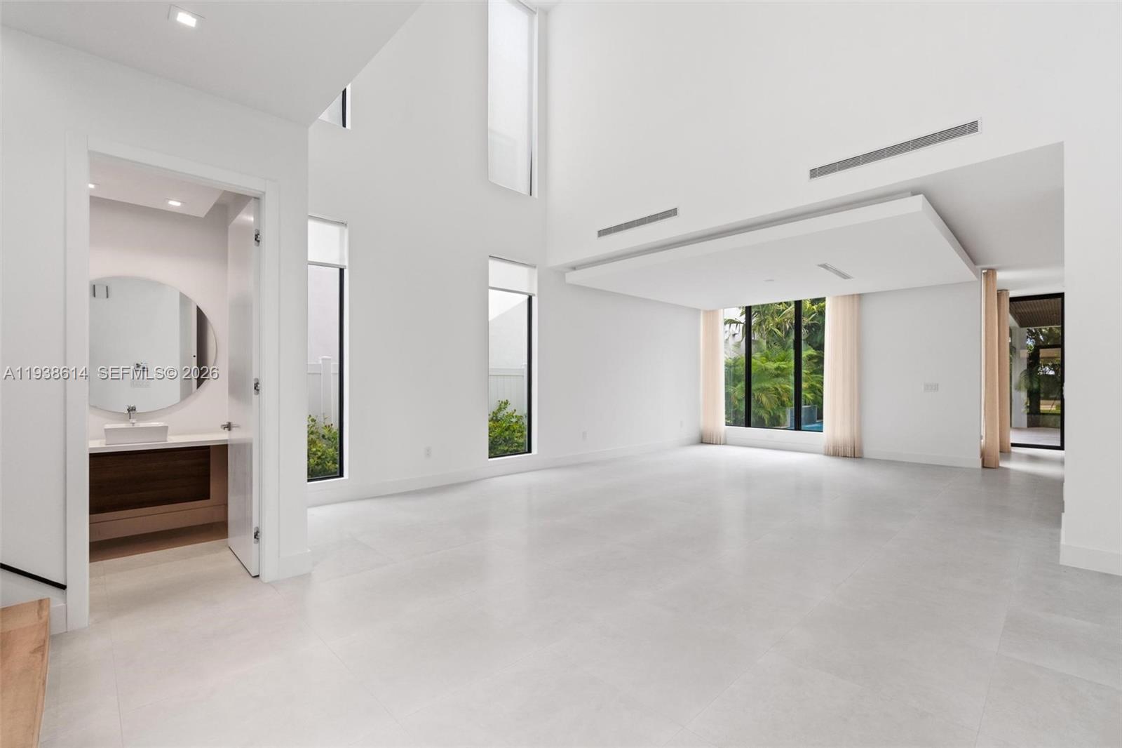 10536 NW 67th Ter 10536