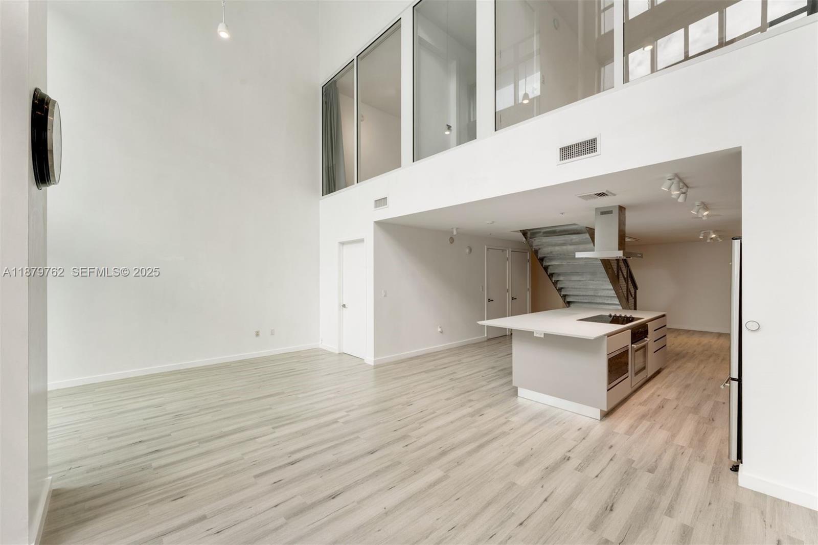 3301 NE 1st Ave M0501