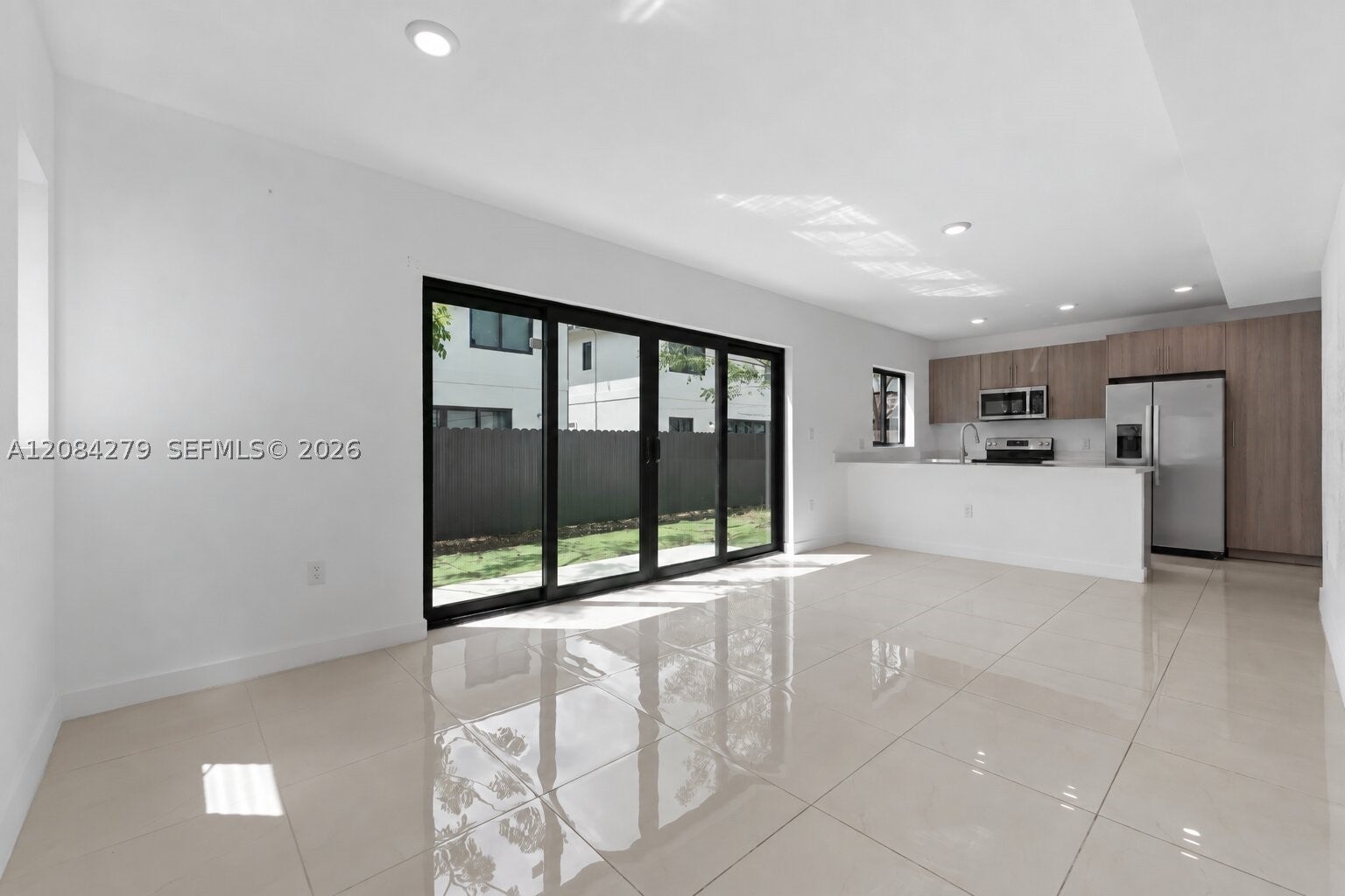 1167 NW 2nd St