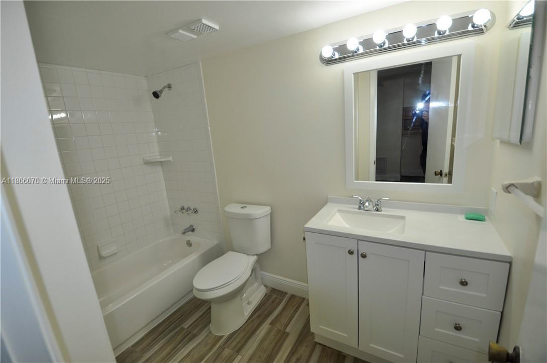 4441 W Mcnab Rd 29
