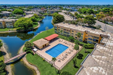 Condominium in Tamarac FL 6200 62nd St St 26.jpg