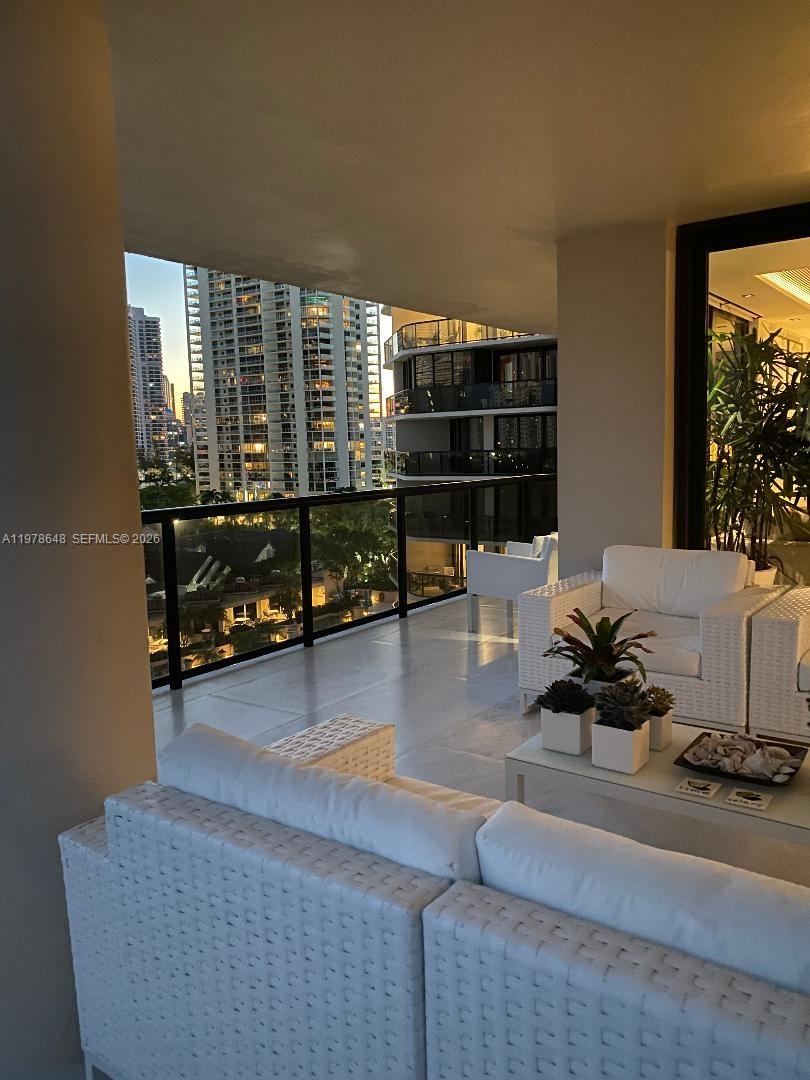 TURNBERRY ISLE SOUTH - Residential