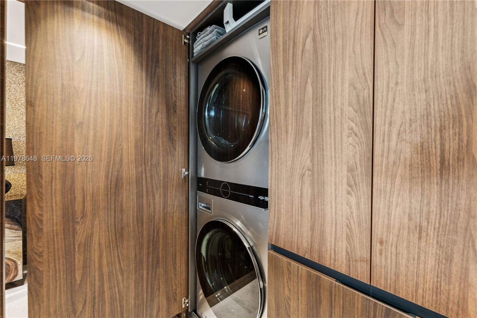 TURNBERRY ISLE SOUTH - Residential