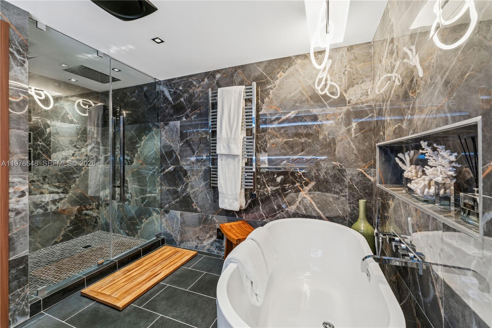 TURNBERRY ISLE SOUTH - Residential