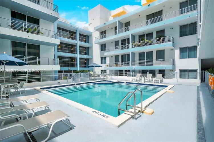 LOFTS AT MAYFAIR CONDO - Residential Lease