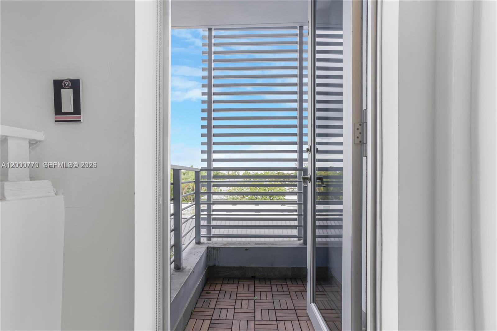 LOFTS AT MAYFAIR CONDO - Residential Lease