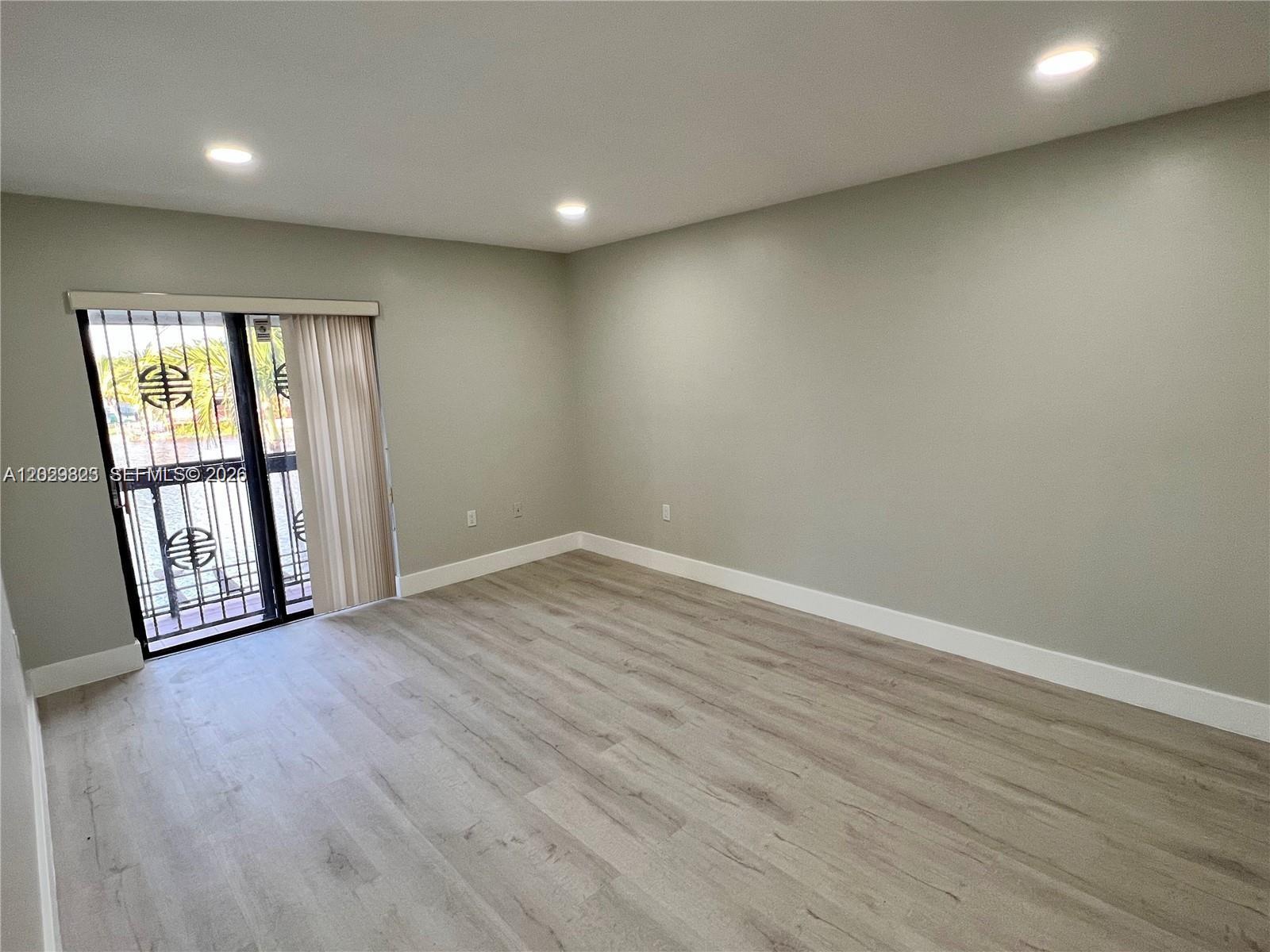 VILLA VENEZIA CONDO PH VI - Residential