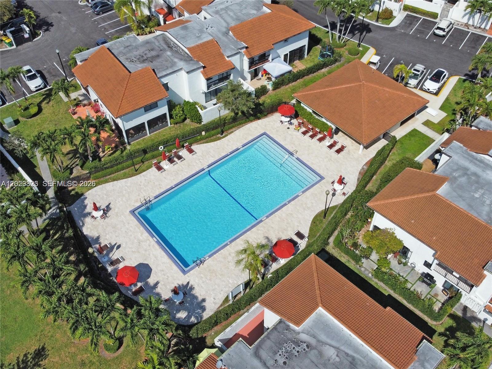 VILLA VENEZIA CONDO PH VI - Residential