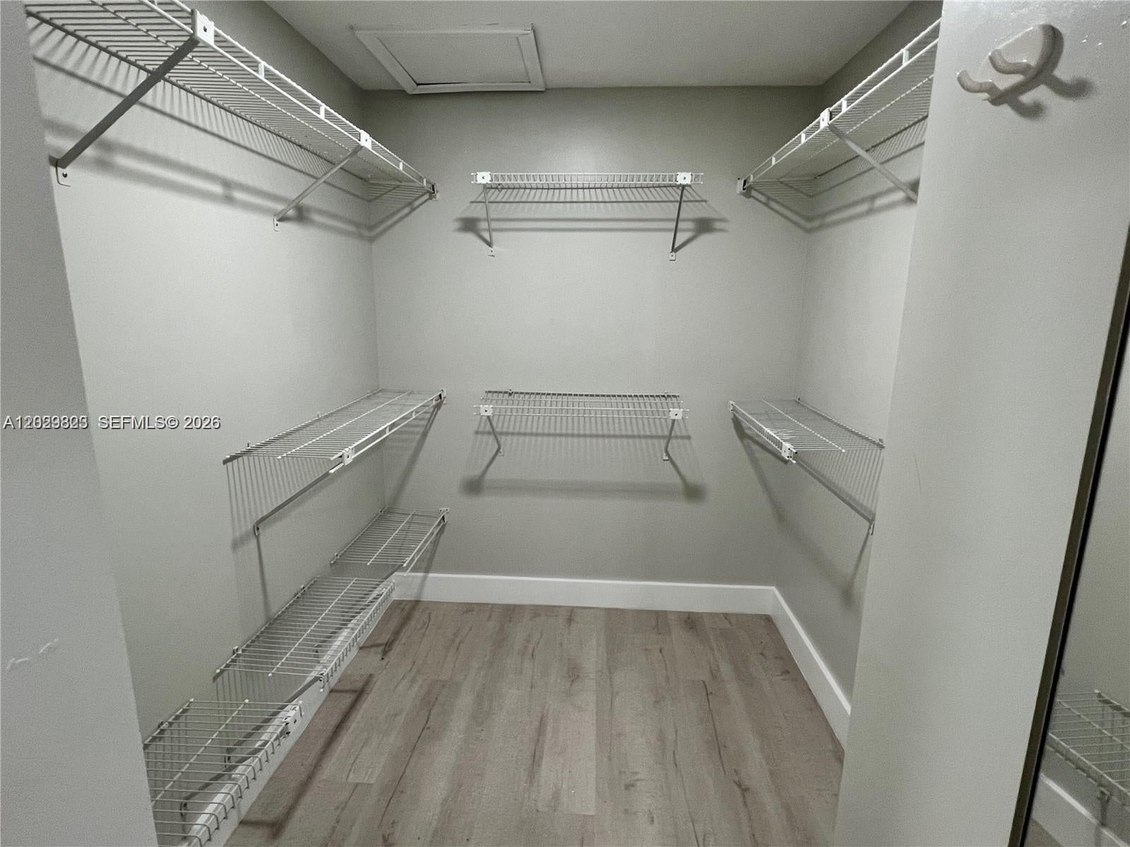 VILLA VENEZIA CONDO PH VI - Residential