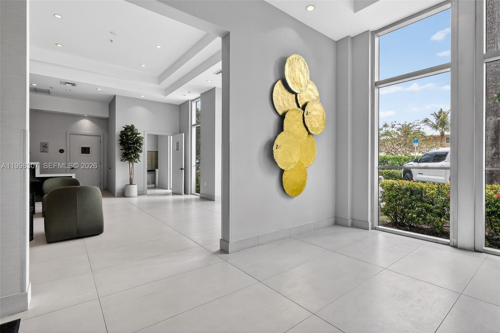 360 CONDO B - Residential