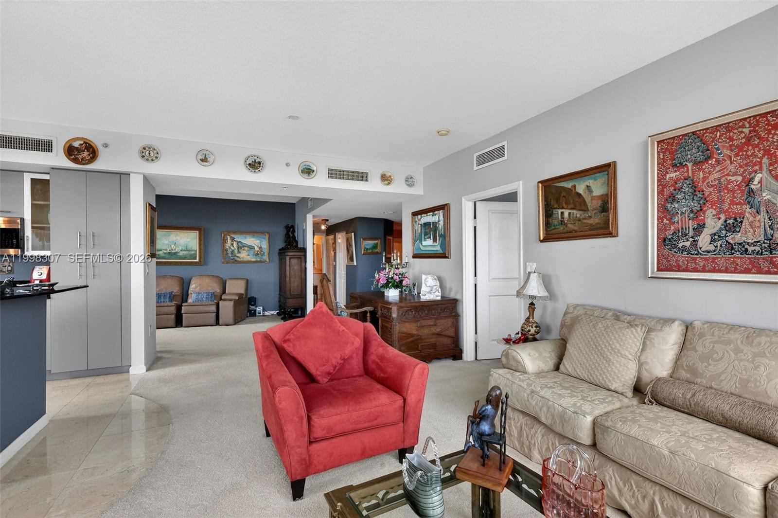 360 CONDO B - Residential