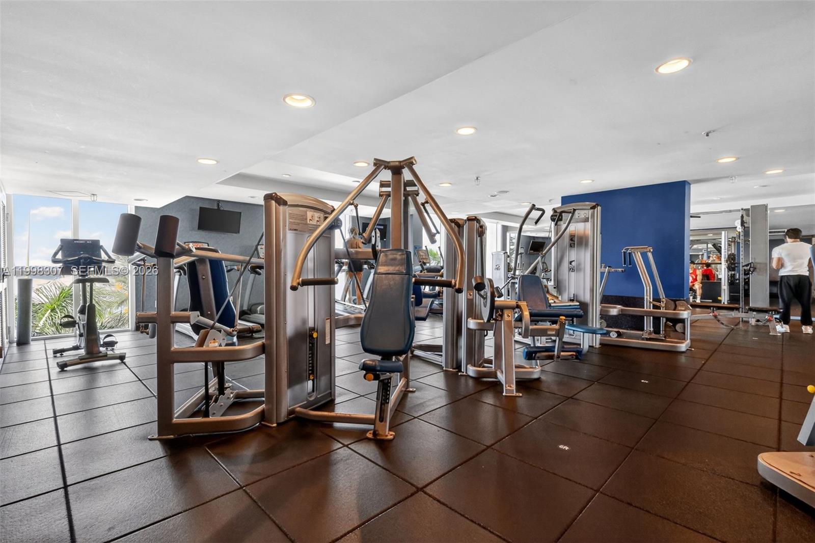 360 CONDO B - Residential