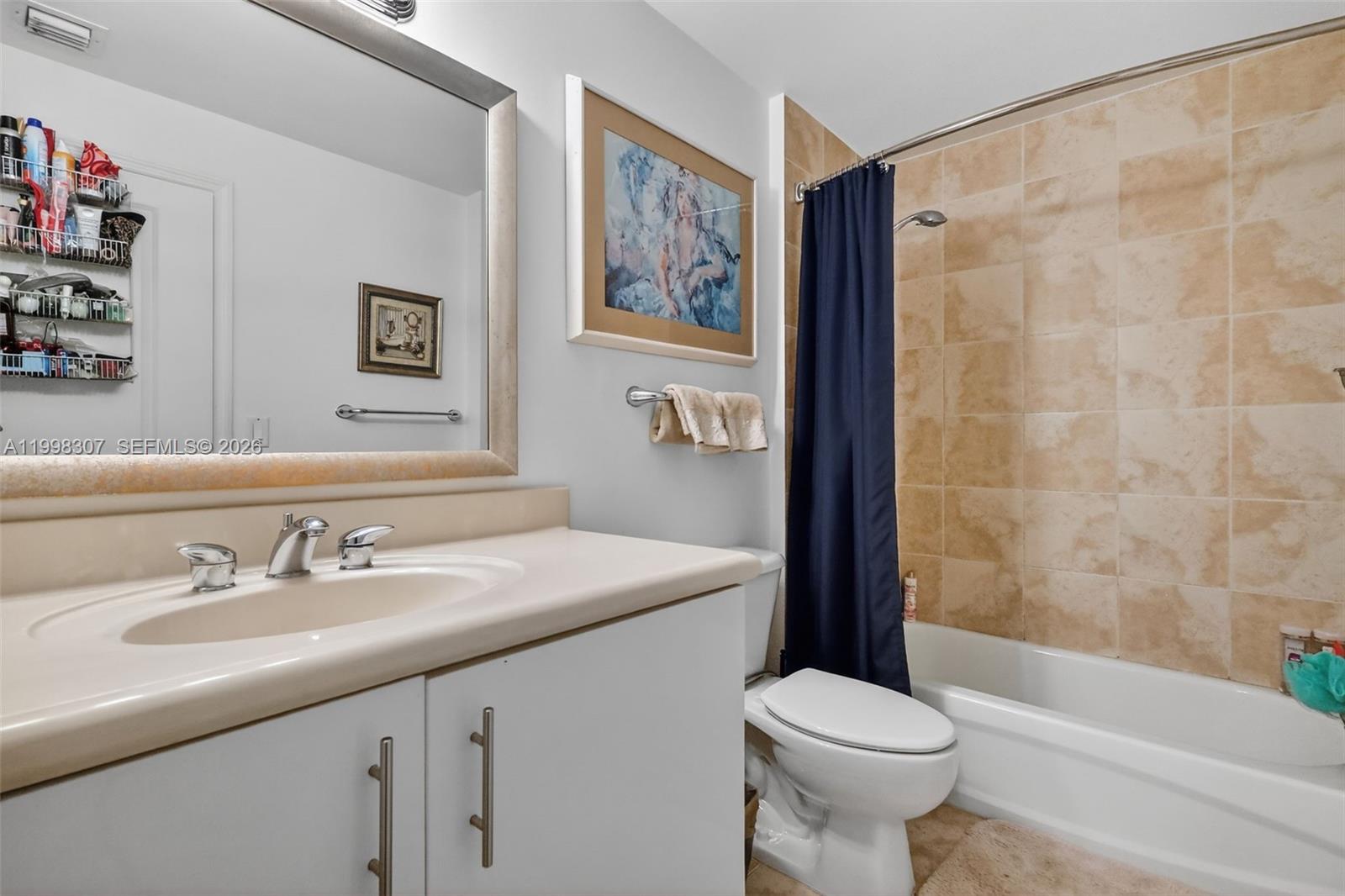 360 CONDO B - Residential