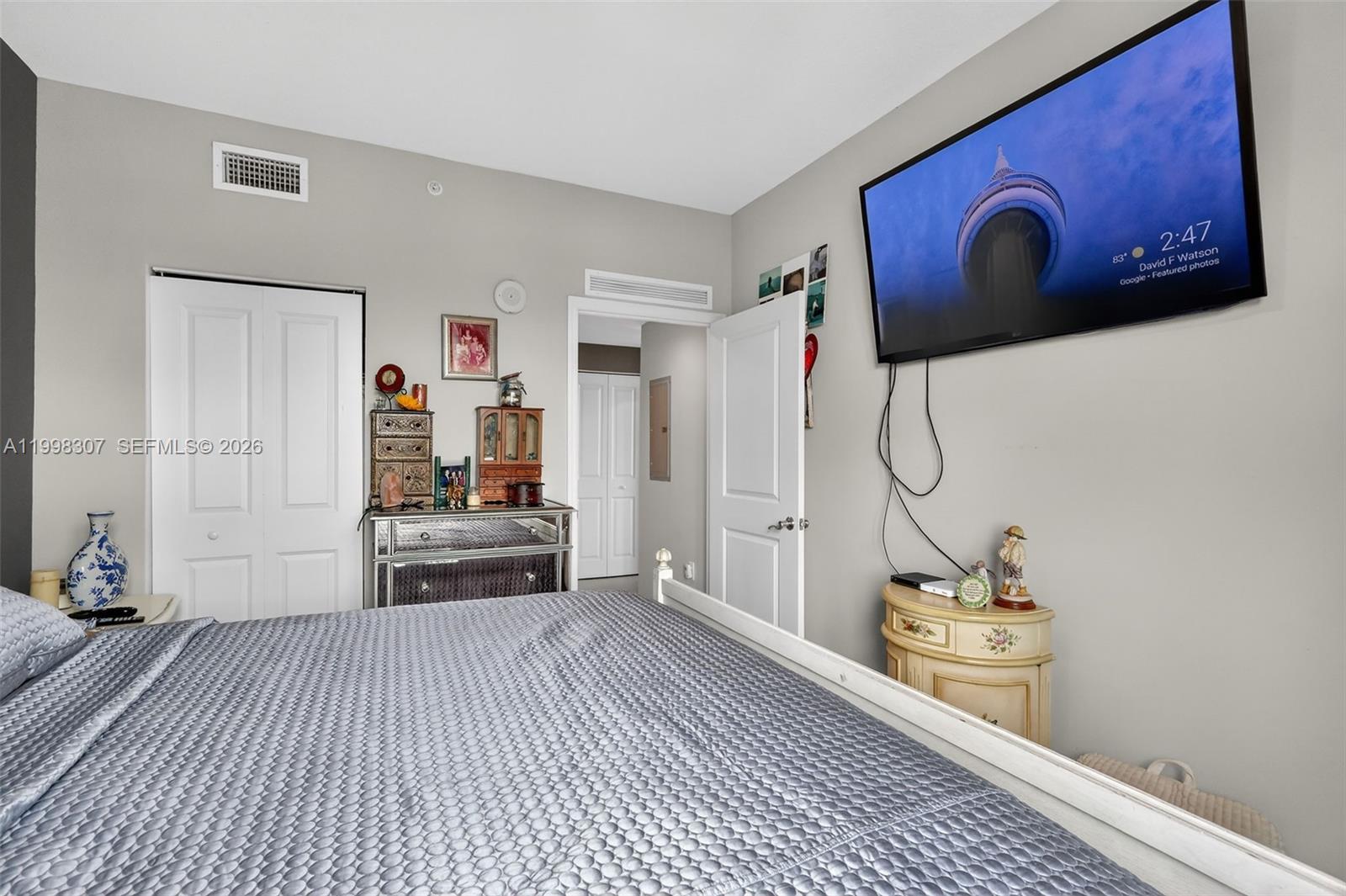 360 CONDO B - Residential