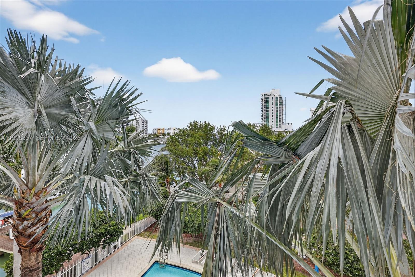 360 CONDO B - Residential